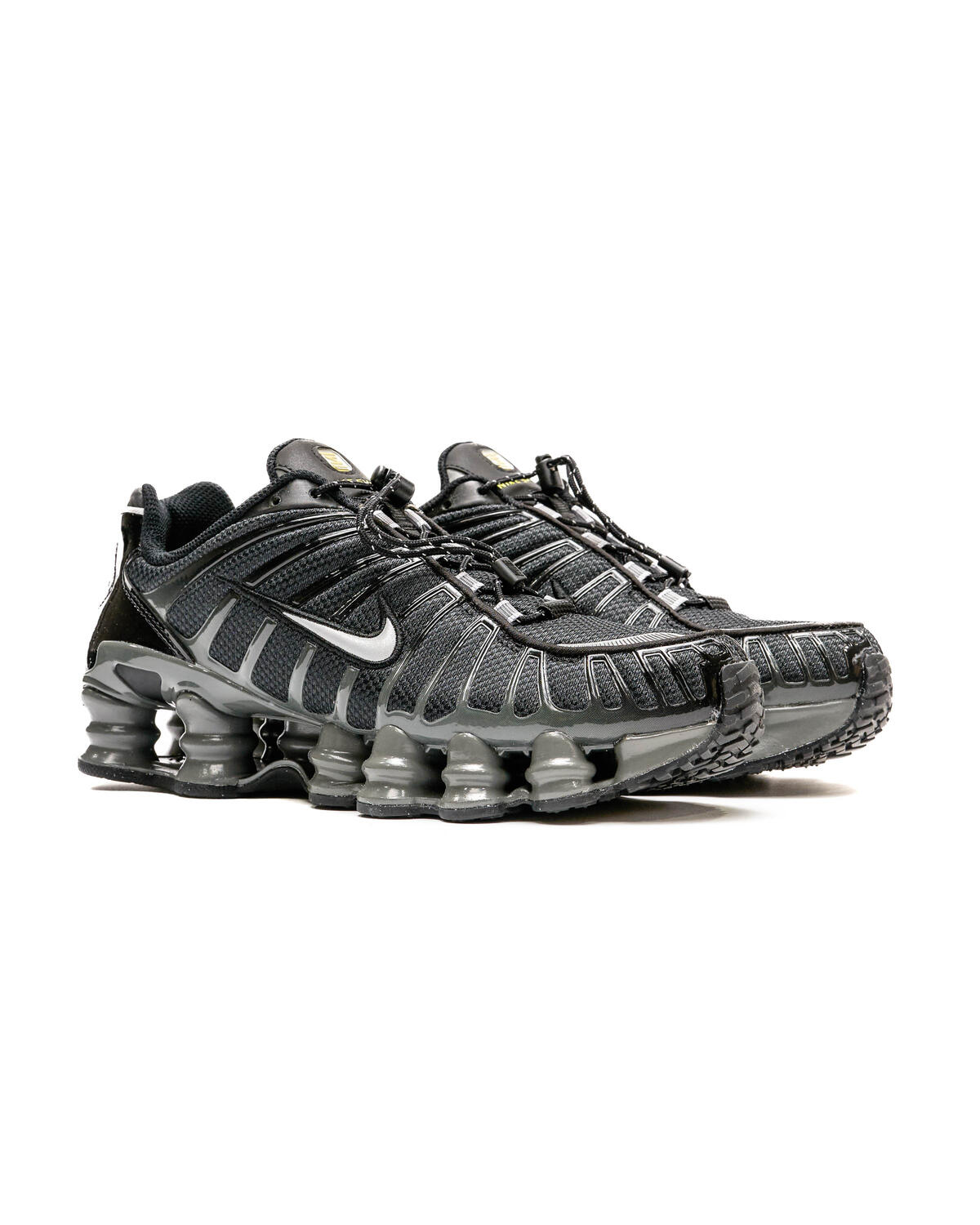 Black and shop silver nike shox